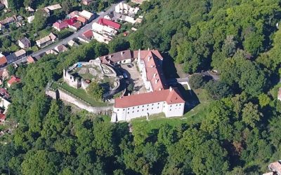 Modry-Kamen-hrad_z